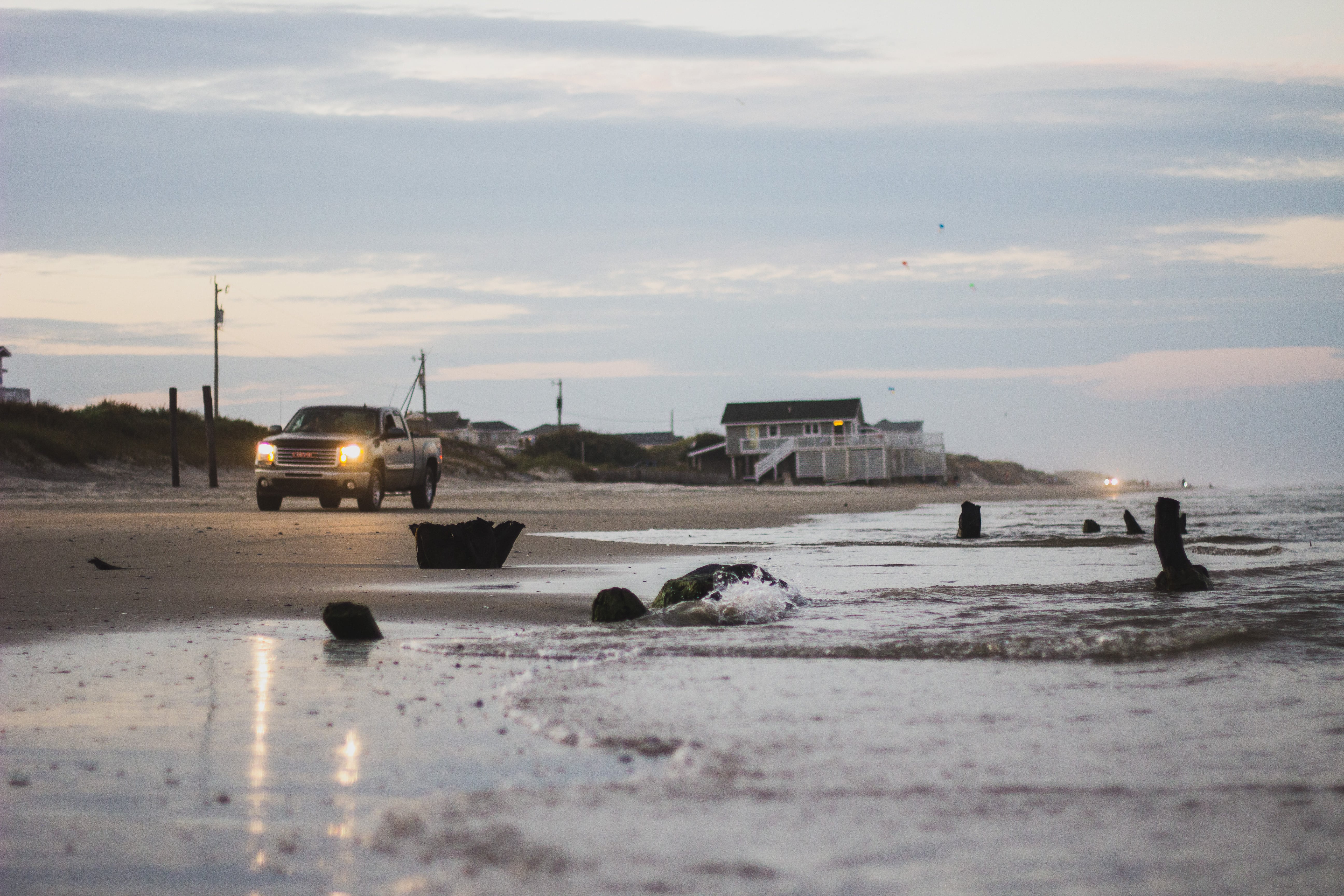 Coastal Survival - Making and using a long line from the beach 