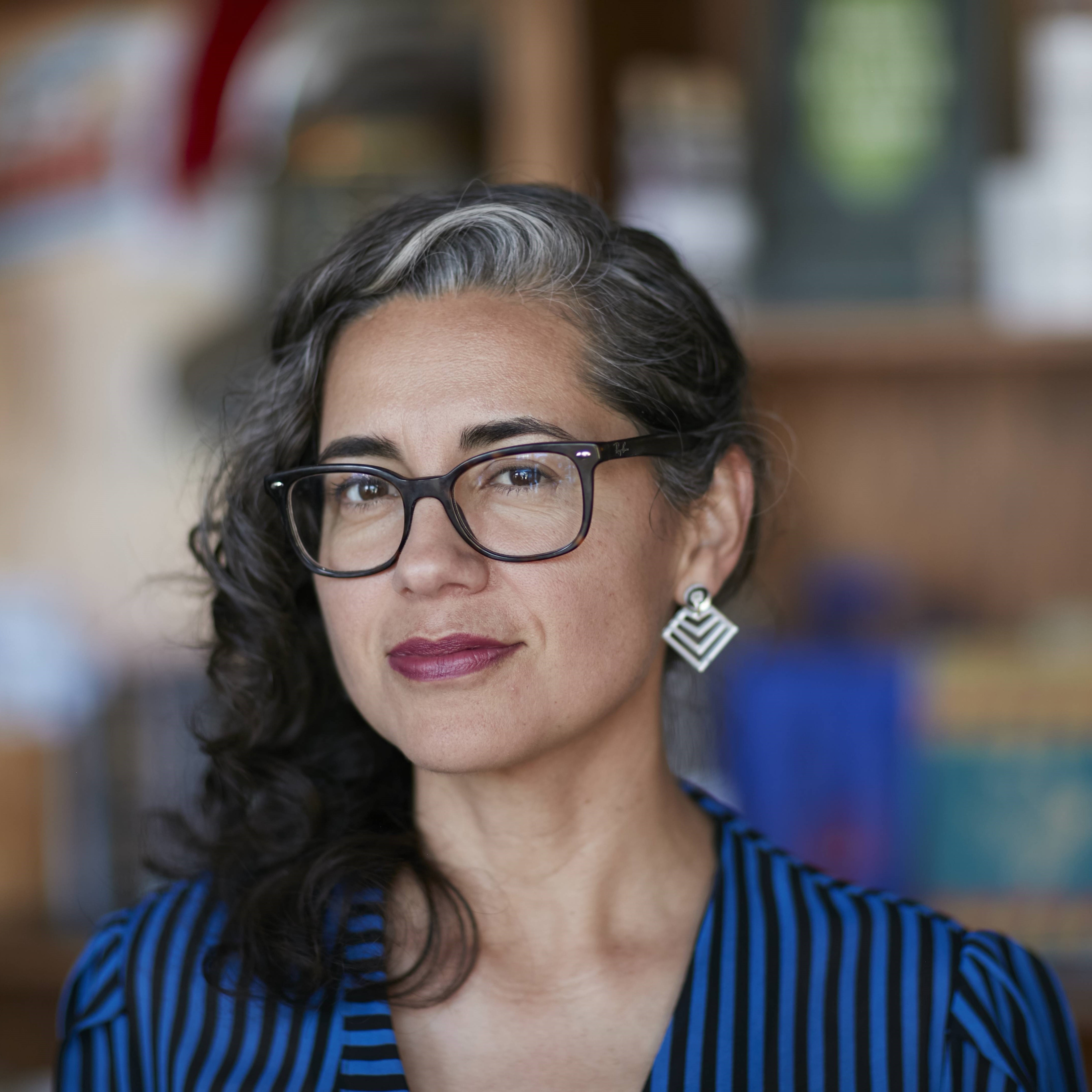 Vickie Vértiz headshot