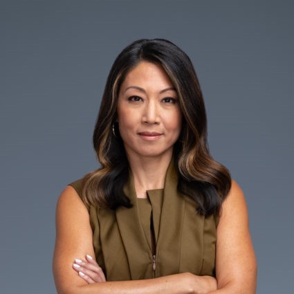 Stephanie Sy headshot
