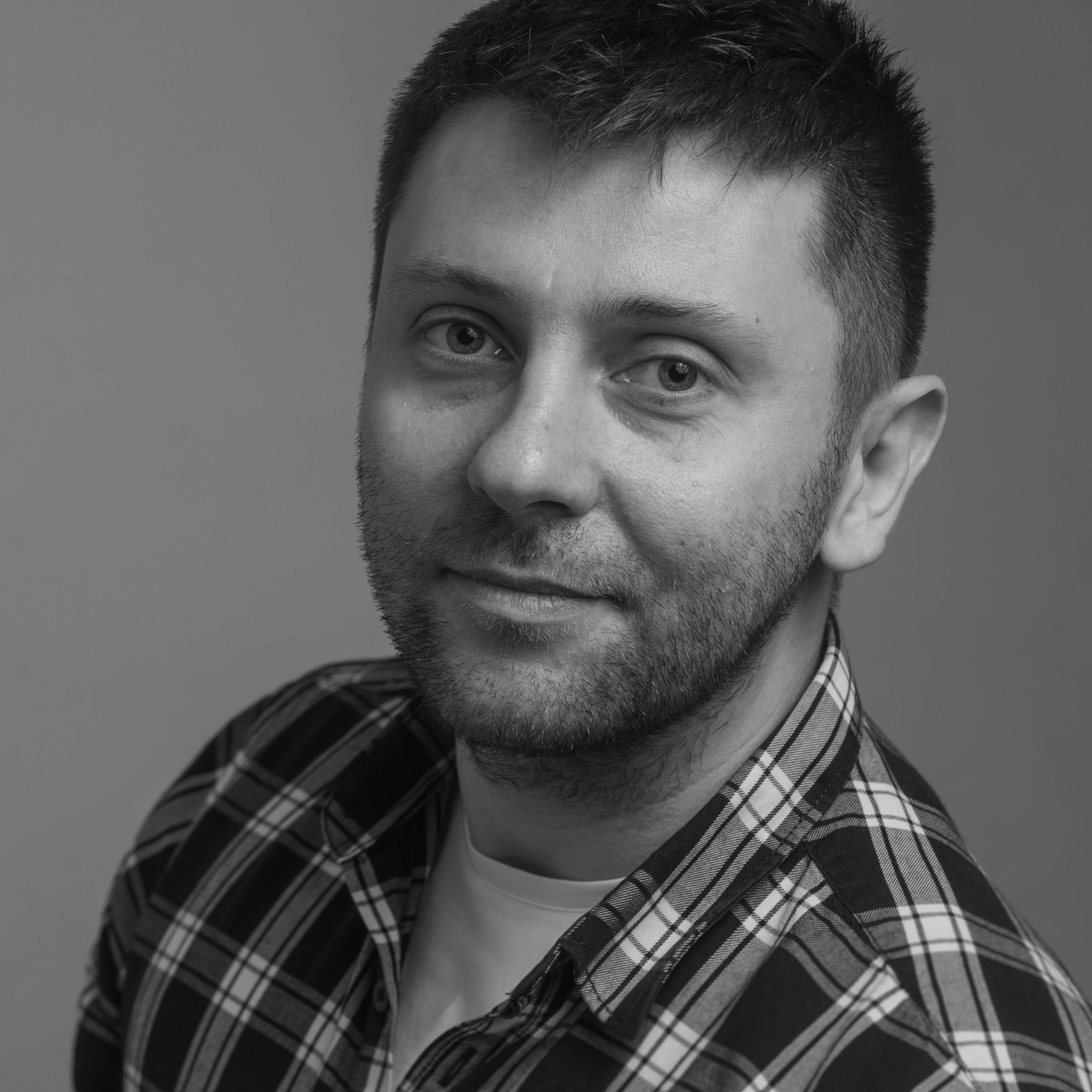 Jan Bluz headshot
