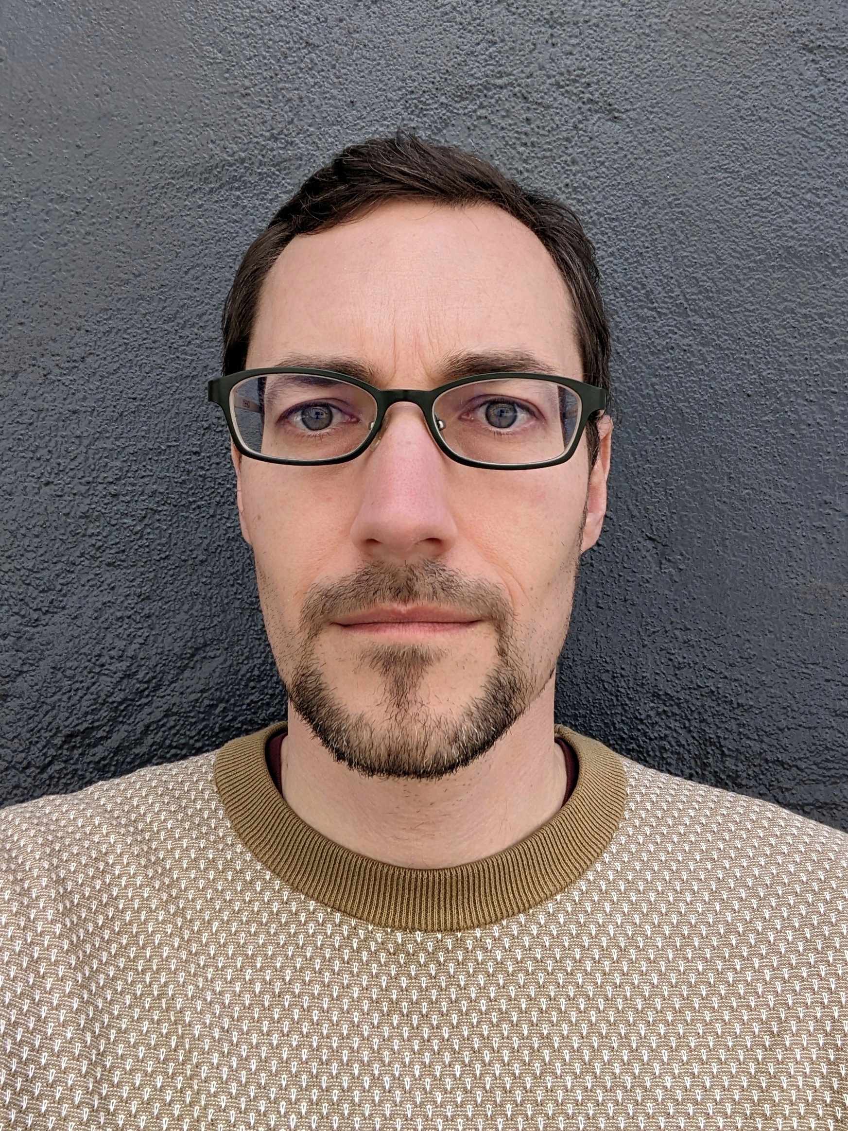 Tom Simonite headshot