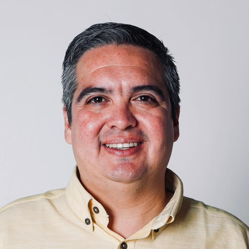 Silber Meza headshot