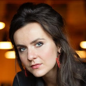 Headshot of brunette woman