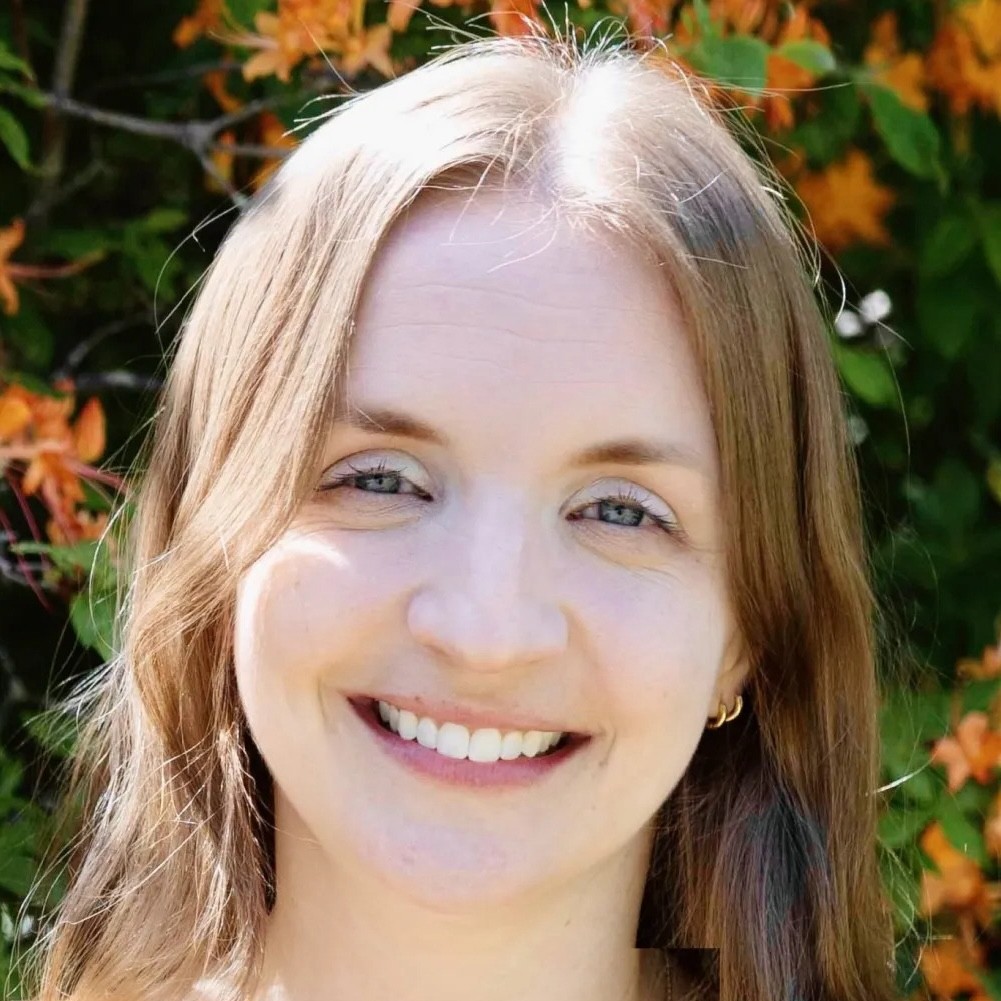Sarah Lowery headshot