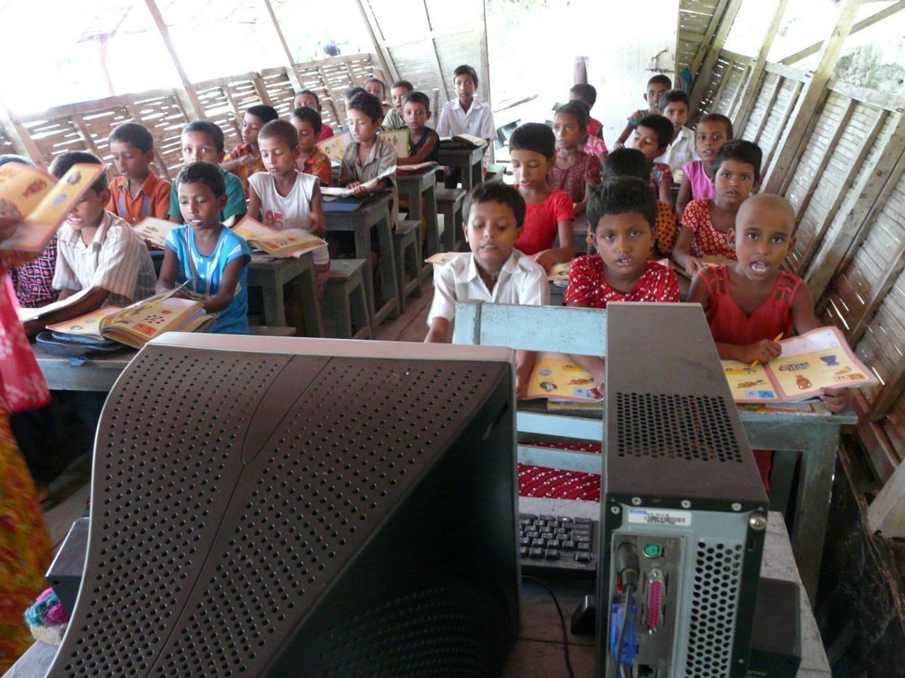 Solar Panels For Boats >> Bangladesh: School Boats Foster Hope | Pulitzer Center Solar Panels For Boats >> Bangladesh: School Boats Foster Hope | Pulitzer Center