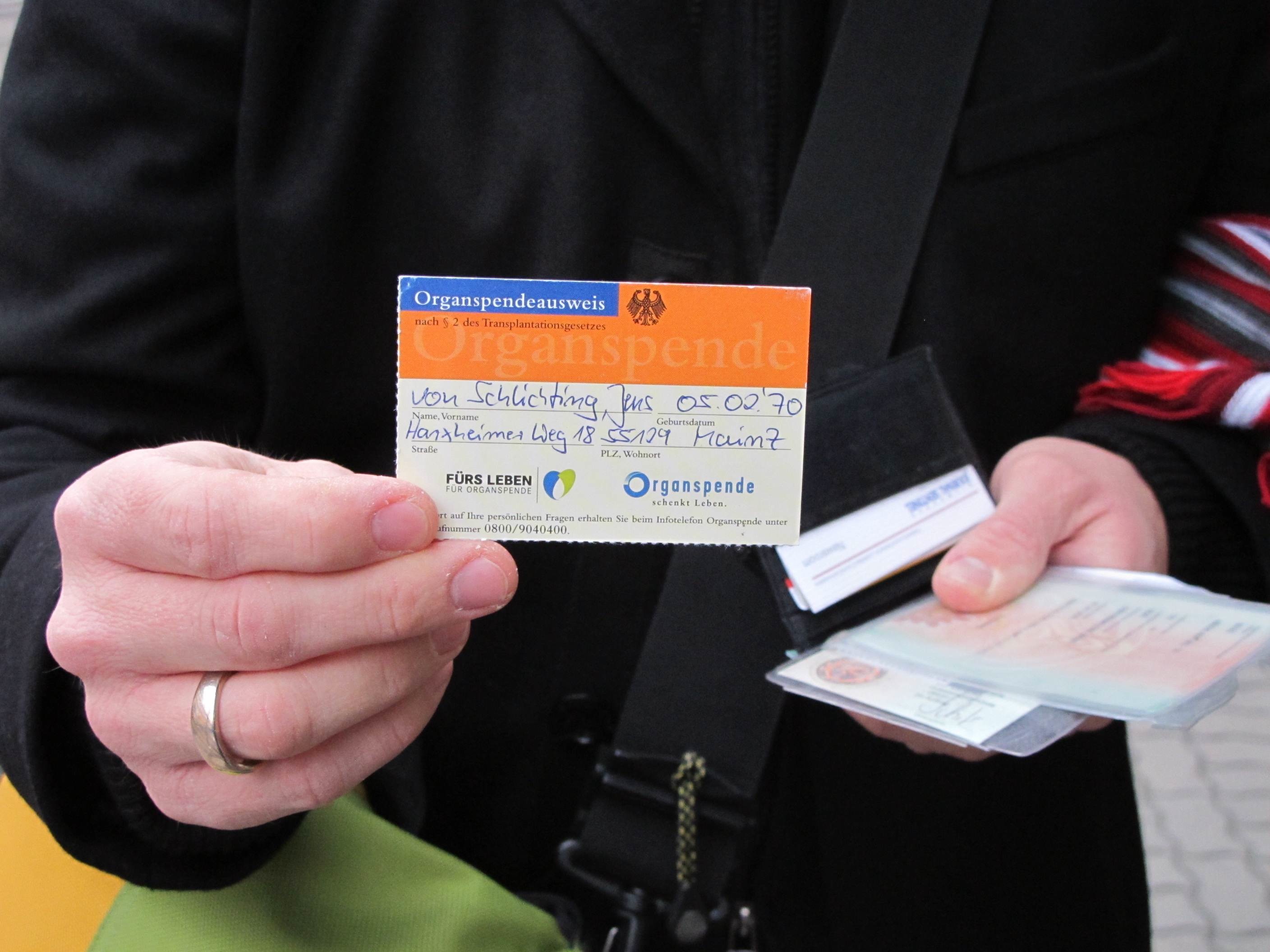 A German organ donor card. Image by Meg Jones. Germany, 2011. A German organ donor card. Image by Meg Jones. Germany, 2011.