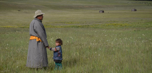 Herelchuluun and a grand daughter. Image by Dan Grossman. Mongolia, Media file: Herelchuluun-and-a-grand-daughter620.jpg