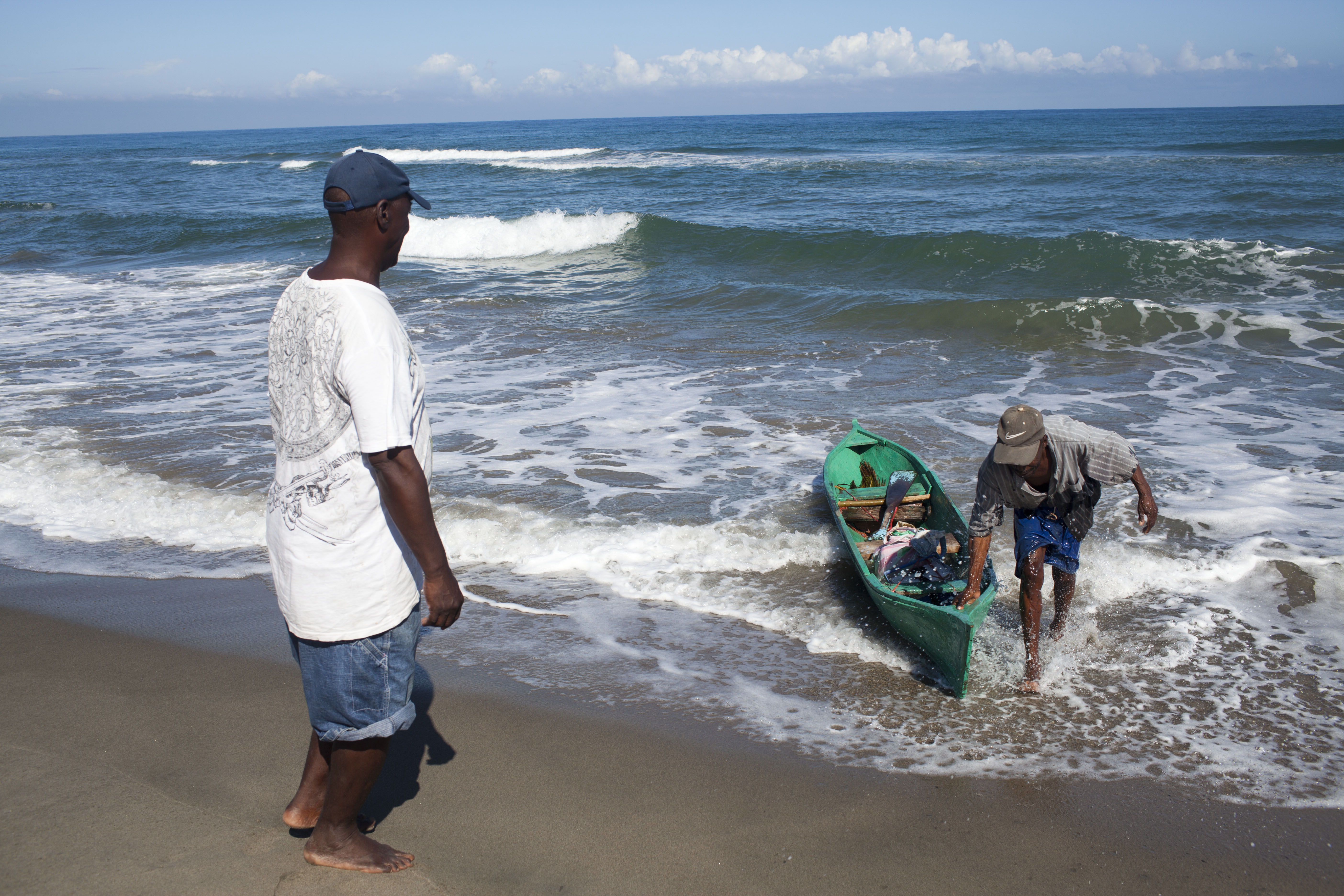 HIV awareness and prevention increase in a Garifuna fishing village, an Afro-Caribbean community in Honduras. Image by David Rochkind. Honduras, 2013.
