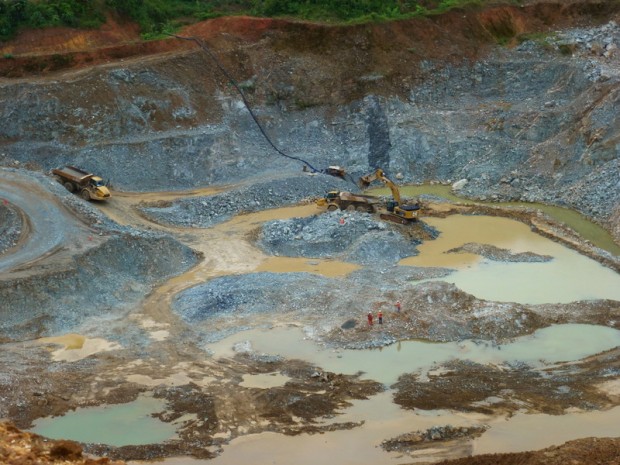 The Petaquilla Gold mine in central Panama. Image by Lynn Burgess, CBC News. Panama, 2012. Media file: NewConquistatorsMining.jpg
