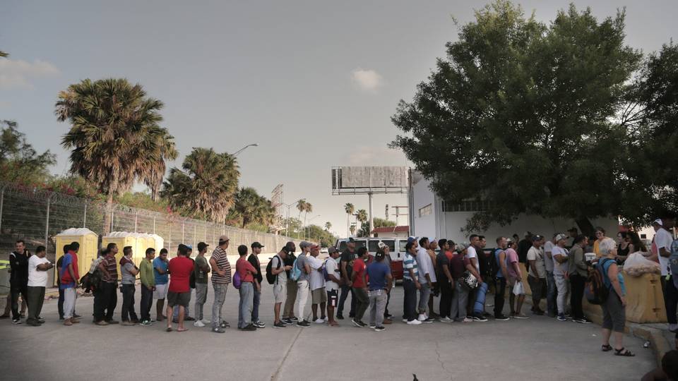 Cubans Try to Enter Practically Closed U.S. Border