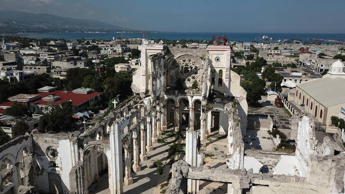 The Notre-Dame Cathedral in Port-au-Prince remains in ruins 10 years after the earthquake. Image by Jean Marc Hervé Abélard / Miami Herald. Haiti, 2019. The Notre-Dame Cathedral in Port-au-Prince remains in ruins 10 years after the earthquake. Image by Jean Marc Hervé Abélard / Miami Herald. Haiti, 2019.
