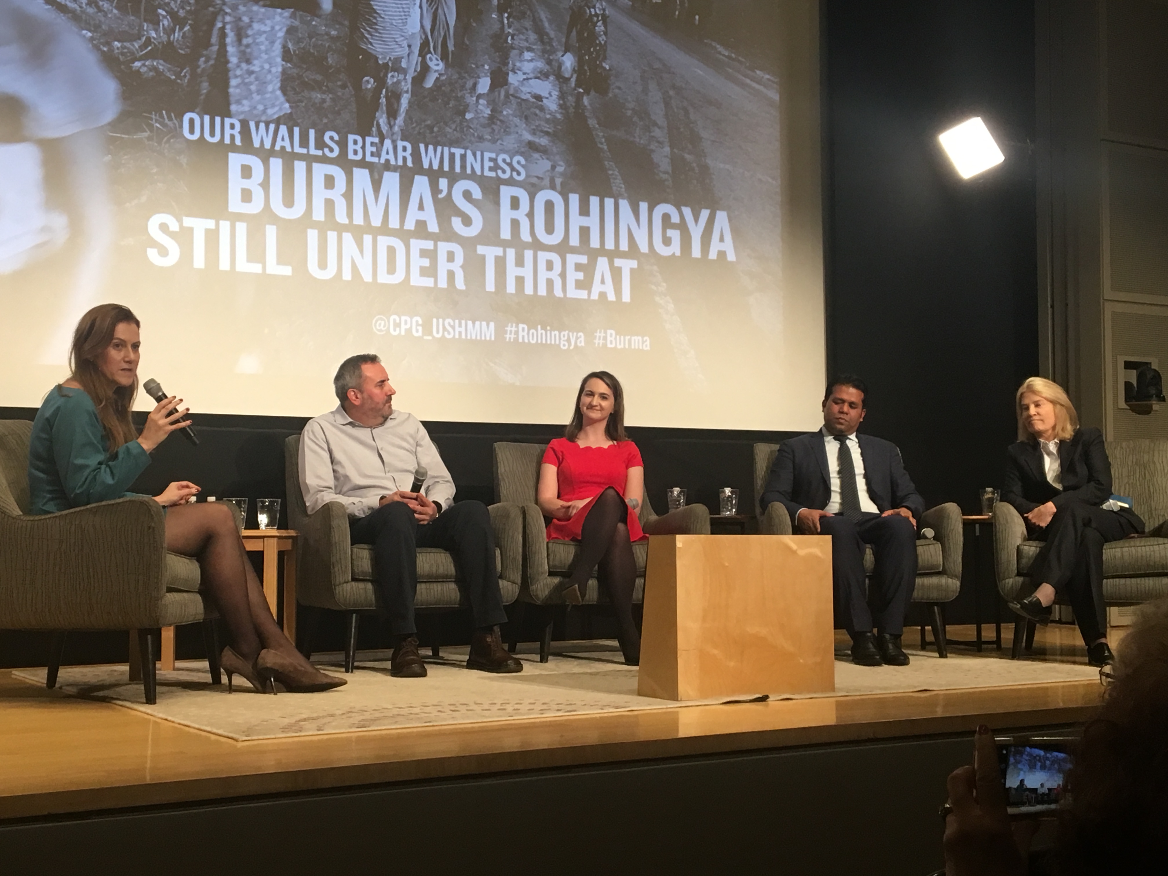 From left to right, Naomi Kikoler, Greg Constantine, Olivia Enos, Tun Khin, and Greta Van Susteren discuss the Rohingya refugee crisis. Image by Karena Phan. United States, 2018. From left to right, Naomi Kikoler, Greg Constantine, Olivia Enos, Tun Khin, and Greta Van Susteren discuss the Rohingya refugee crisis. Image by Karena Phan. United States, 2018.
