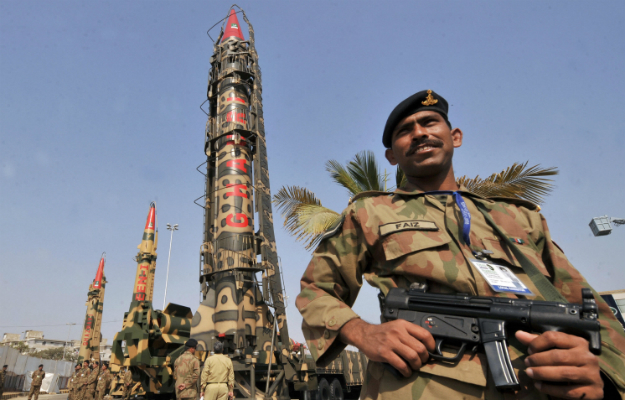 pakistani atom bomb vs indian atom bomb