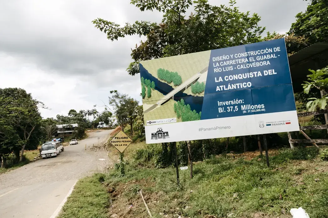 It all started with the name, “The Atlantic Conquest.” Who could think of naming a project to build a road through indigenous territory that way in the 21st century? Image by Raphael Salazar. Panama, 2017. It all started with the name, “The Atlantic Conquest.” Who could think of naming a project to build a road through indigenous territory that way in the 21st century? Image by Raphael Salazar. Panama, 2017.