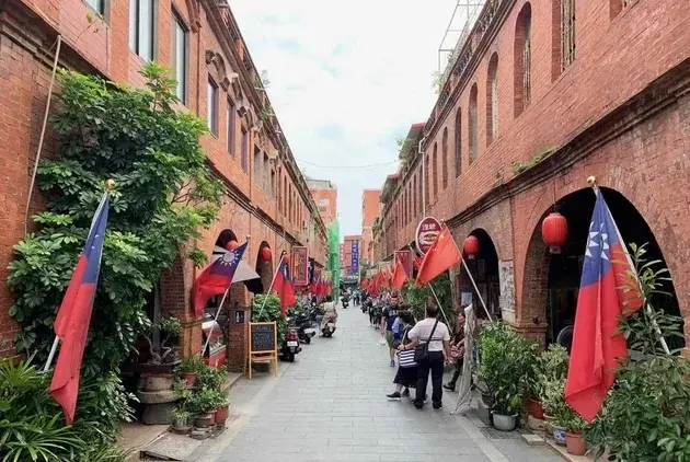 Image by Amber Lin. Taiwan, 2019. Image by Amber Lin. Taiwan, 2019.