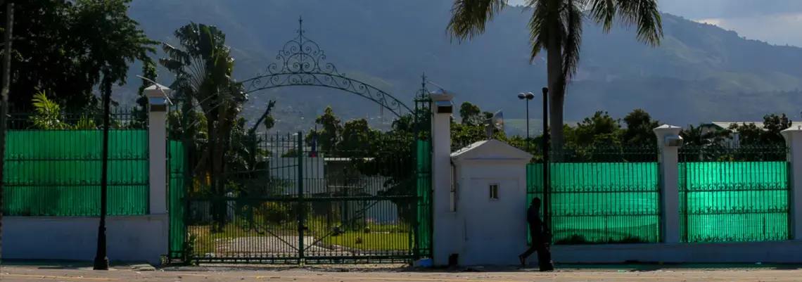 Grounds of national palace. Port-au-Prince, Haiti. Image by Vania André. Haiti, 2019.