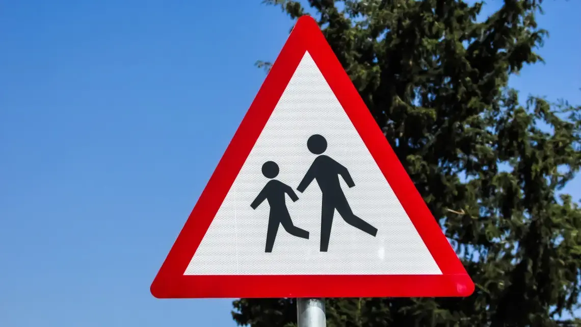 Road sign. Image courtesy of pxhere.