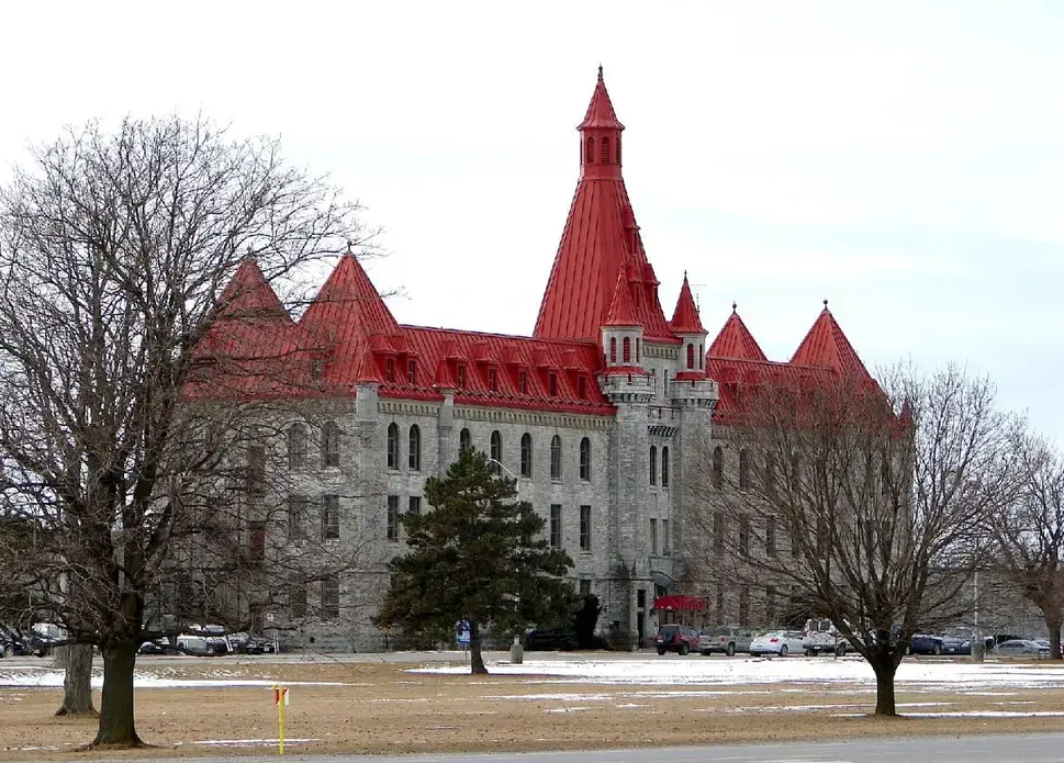 Collins Bay Institution The Collins Bay Institution in Kingston, Ontario is one of two correctional institutions where Correctional Service Canada is considering re-opening the prison farm closed in 2010. Image courtesy of Wikicommons.