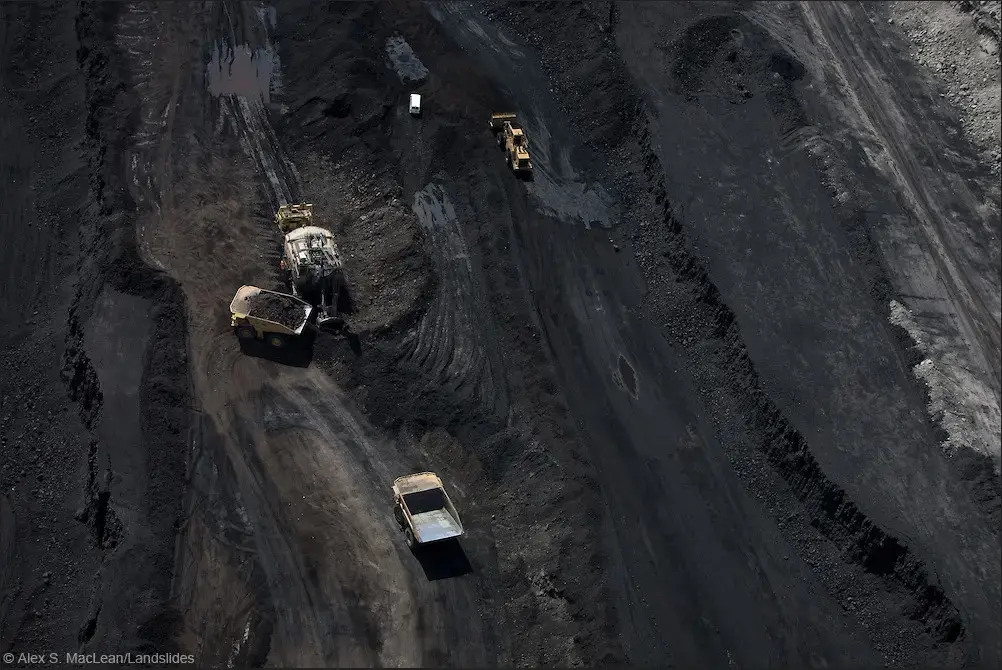 alex_mining_photo.jpg Image by Alex MacLean. Canada, 2014.