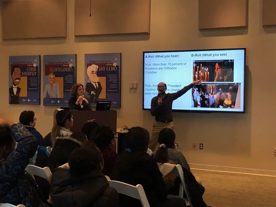 Senior Education Manager Fareed Mostoufi opens the field trip with a recap of key terms. Image by Libby Moeller. United States, 2020.