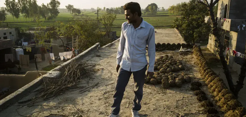 Gill, like many men in the region, is a herion addict. Image by Sami Siva. India, 2015. Media file: ind_heroin_punjab_ssiva_008hayden1.jpg