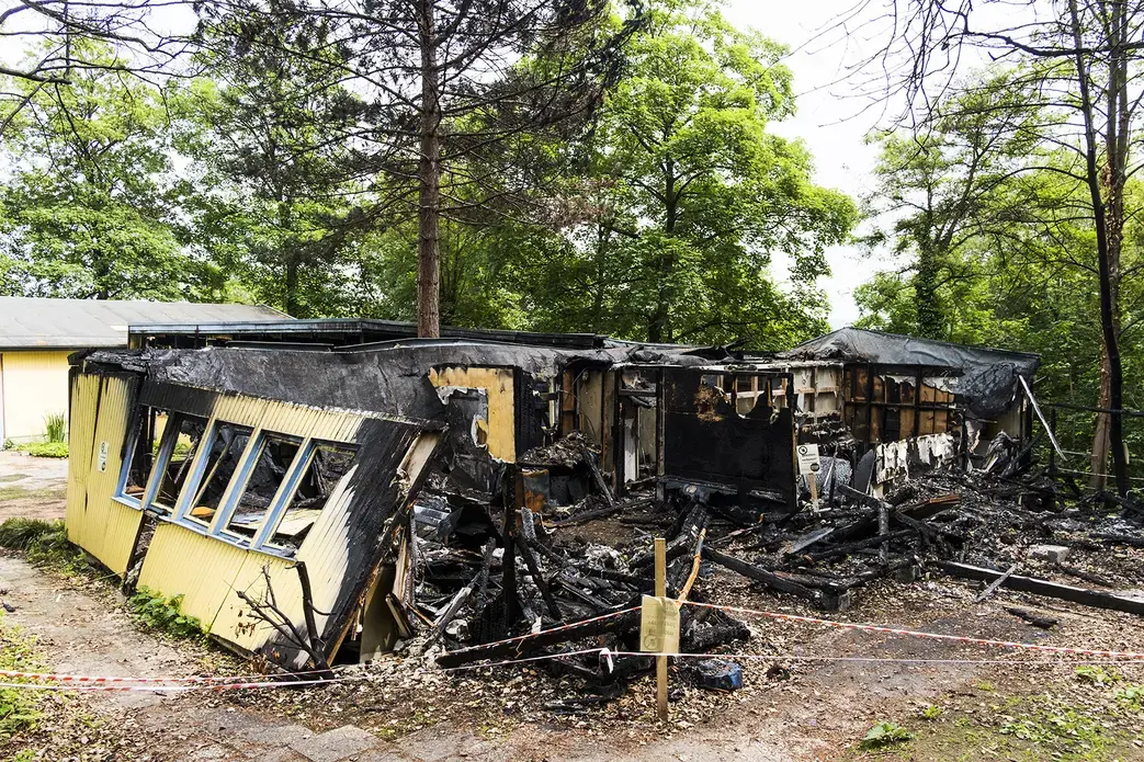 A proposed asylum shelter in Witten burned to the ground. Image by Valerie Schmidt. Germany, 2017.