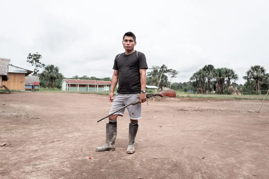 John Milton, farmer and hunter of the Wampi ethnic group. Image by Marcio Pimenta. Peru, 2019. John Milton, farmer and hunter of the Wampi ethnic group. Image by Marcio Pimenta. Peru, 2019.