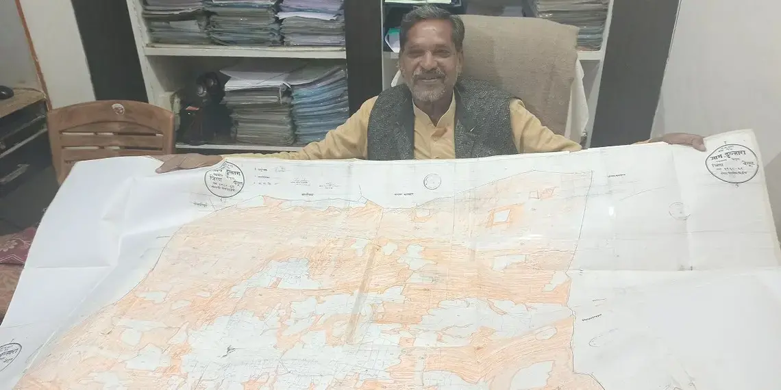 Data compiled by Anil Garg shows across Madhya Pradesh and Chhattisgarh, 5.8 lakh hectares of land was transferred to the revenue department. Image by Nihar Gokhale. India, undated.