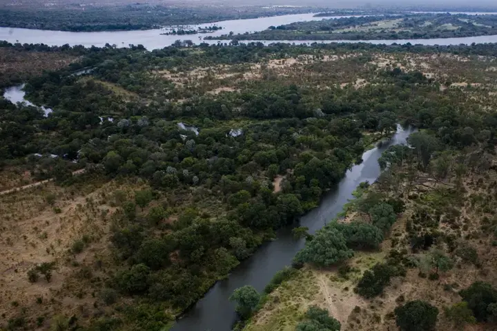 living05_lres.jpg Image by Deanna Dent. Southern Province, Zambia, 2013.