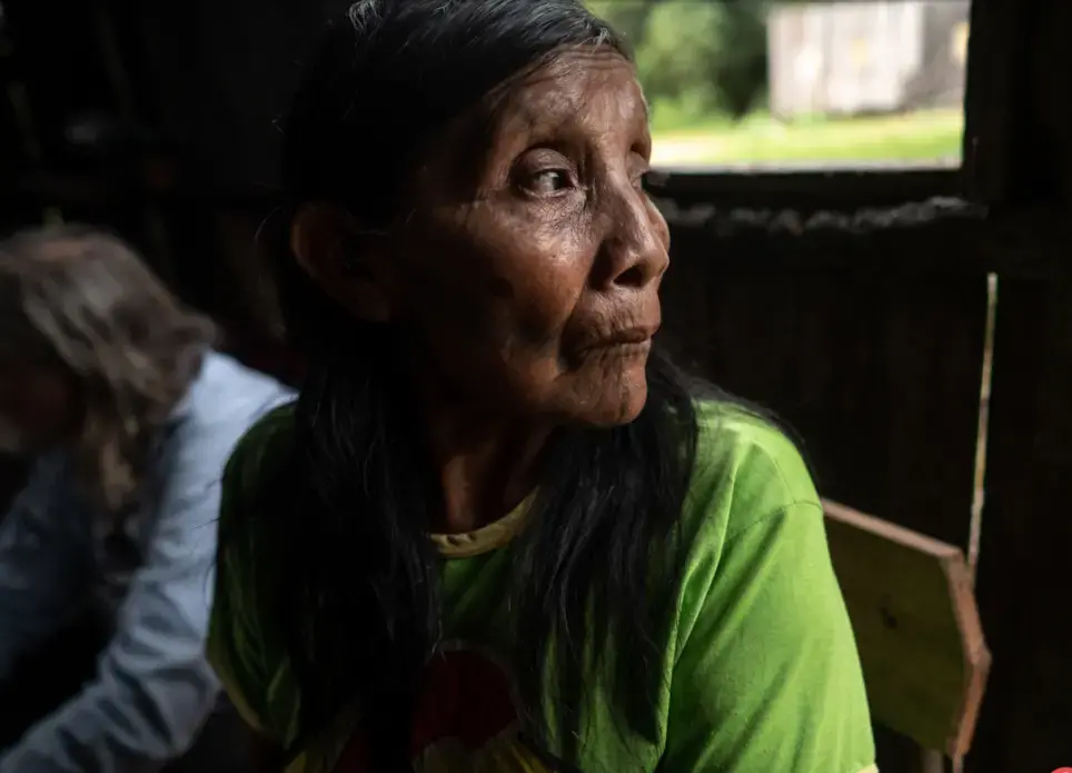 Katziká, mother of the leader André Karipuna, feared the worst when her son disappeared in September of 2018. Image by Fabio Nascimento / Infoamazonía. Brazil, 2019. Katziká, mother of the leader André Karipuna, feared the worst when her son disappeared in September of 2018. Image by Fabio Nascimento / Infoamazonía. Brazil, 2019.
