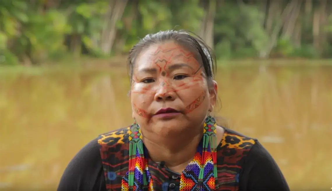 Edna Shanenawa is interviewed in the series "Voices of the Forest: Forest Peoples Alliance." Image by Le Monde Diplomatique Brasil. Brazil, 2020.