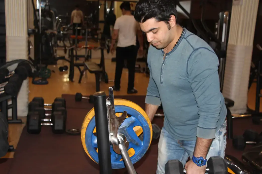 Gym worker Avesta Yazdi talks about the situation facing working class youth.
Image by Reese Erlich. Iran, 2016. Media file: avesta_yazdi_2.jpg