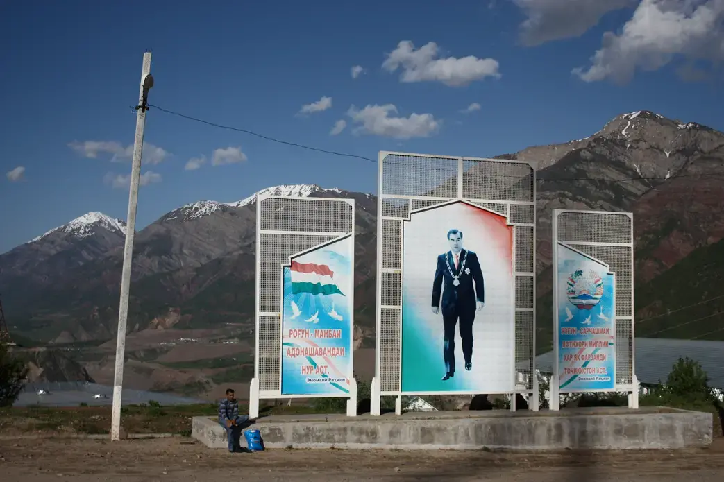 President Emomali Rahmon hopes that by building the world's tallest dam Tajikistan can be pulled out of poverty. Image by Joshua Kucera. Tajikistan, 2013. Media file: 8713550040_4d135fb981_o.jpg