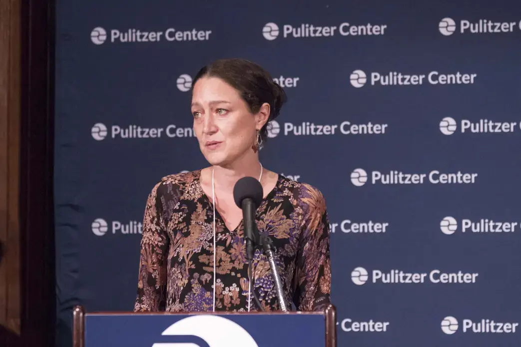 Managing Director of the Pulitzer Center Nathalie Applewhite makes the opening remarks at the Beyond War Conference on June 2. Image by Jin Ding. United States, 2018. Managing Director of the Pulitzer Center Nathalie Applewhite makes the opening remarks at the Beyond War Conference on June 2. Image by Jin Ding. United States, 2018.