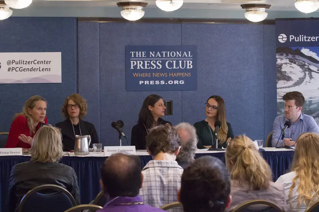 The refugee and migration reporting panel at the Gender Lens Conference included stories from (left to right) moderator and Pulitzer Center contributing editor Kem Knapp Sawyer, journalist Jeanne Carstensen, TIME video production coordinator Justine Simons, project manager at Kirkayak Culture Association Asli Saban, and photographer Jake Naughton. Image by Jin Ding. United States, 2017. The refugee and migration reporting panel at the Gender Lens Conference included stories from (left to right) moderator and Pulitzer Center contributing editor Kem Knapp Sawyer, journalist Jeanne Carstensen, TIME video production coordinator Justine Simons, project manager at Kirkayak Culture Association Asli Saban, and photographer Jake Naughton. Image by Jin Ding. United States, 2017.