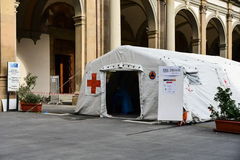 Specially equipped coronavirus station near the hospital in central Florence. Image by Elena.Katkova/Shutterstock. Italy, 2020. Specially equipped coronavirus station near the hospital in central Florence. Image by Elena.Katkova/Shutterstock. Italy, 2020.