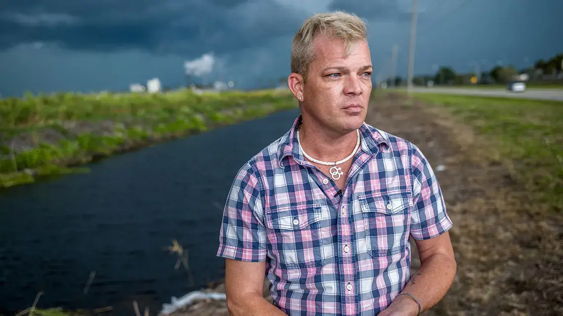 Timothy Dean says concerns about stigma and discrimination keep people in his rural, sugar-growing town from visiting the local clinic. Image by Misha Friedman. United States, 2018. Timothy Dean says concerns about stigma and discrimination keep people in his rural, sugar-growing town from visiting the local clinic. Image by Misha Friedman. United States, 2018.