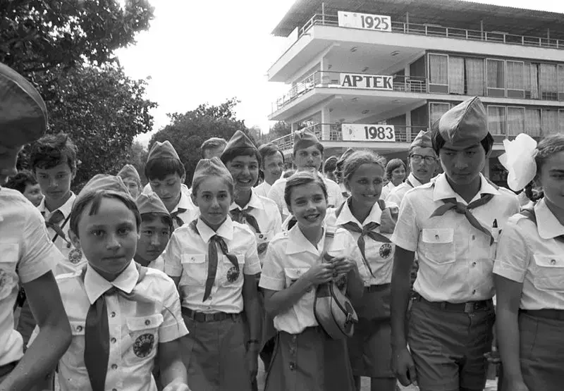 Artek Centre in Crimea in 1983. Ukraine, 1983. Image courtesy of Wikimedia Commons. Artek Centre in Crimea in 1983. Ukraine, 1983. Image courtesy of Wikimedia Commons.