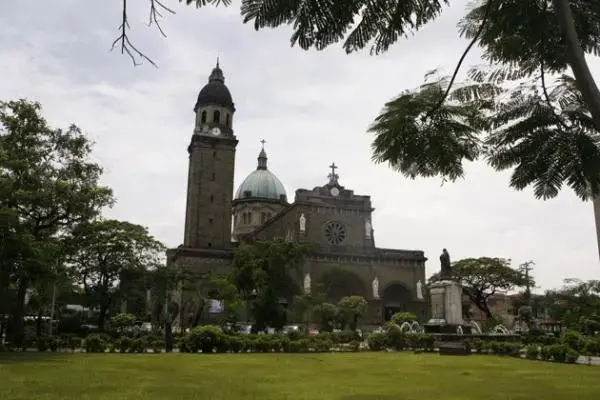 The Manila Cathedral, built by Spanish friars in the 16th century. Image by Erik de Castro/Reuters. Philippines, 2015. Media file: a288c7fa9.jpg