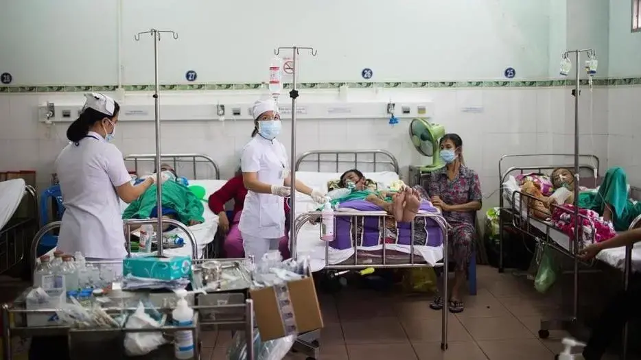 A TB ward at the Phom Ngac Thach Hospital in Ho Chi Minh City. Image by David Rochkind. Vietnam, 2014. Media file: tb.jpg