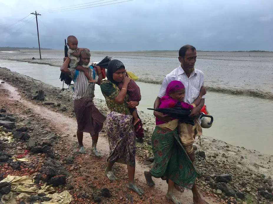Rohingya refugees arriving in Bangladesh. Image by Jason Motlagh. Bangladesh, 2017.