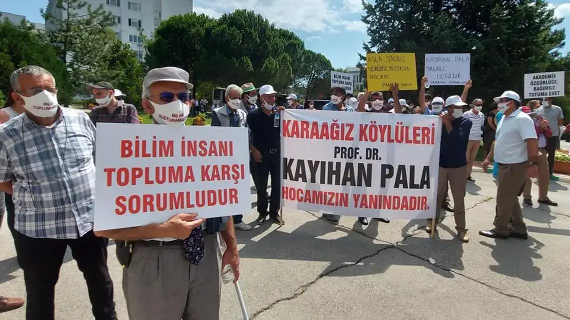 Protesters gather in Bursa, Turkey, on 21 July to support Kayıhan Pala, a public health researcher accused of “misinforming the public” about the coronavirus pandemic and “causing panic.” Image courtesy of Medical Chamber of Bursa. Turkey, 2020. Protesters gather in Bursa, Turkey, on 21 July to support Kayıhan Pala, a public health researcher accused of “misinforming the public” about the coronavirus pandemic and “causing panic.” Image courtesy of Medical Chamber of Bursa. Turkey, 2020.