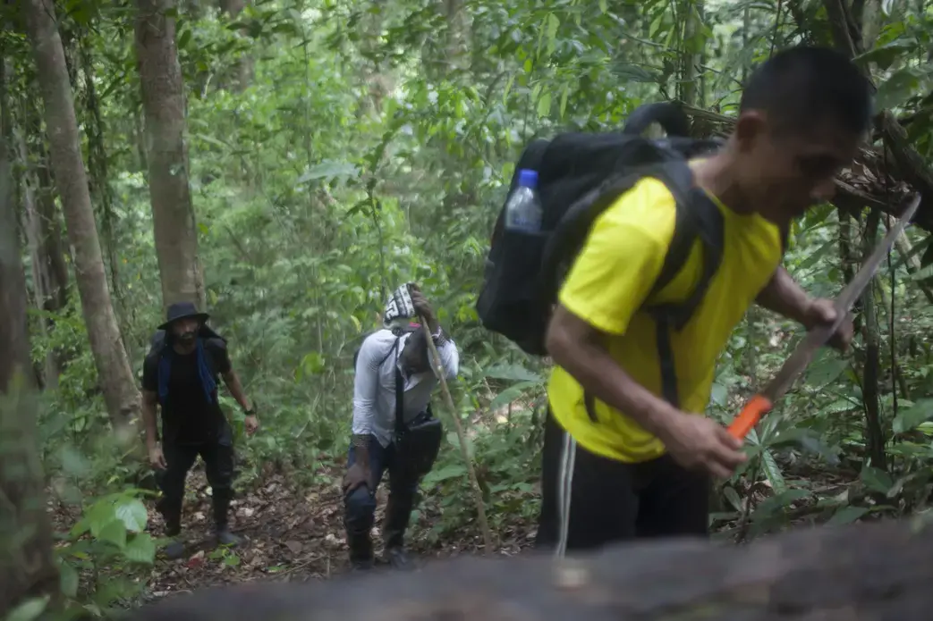 Trekking through the heart of the Darien Gap. Photo by Carlos Villalon. Colombia, 2016.
