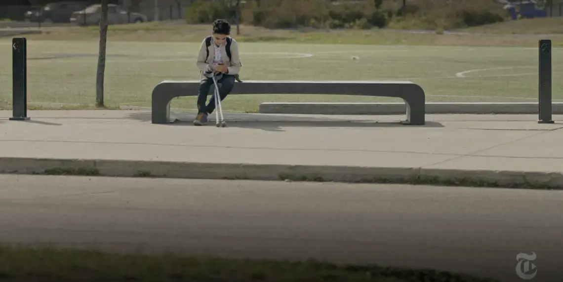 Still from We Became Fragments. Image courtesy of Luisa Conlon, Lacy ‎Roberts, and Hanna Miller. Canada, 2018.