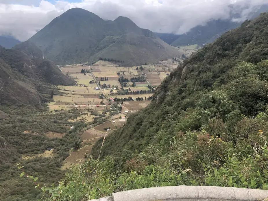 View of crater from Reserva Geobotanica Pulilahua. Image by Ayanna Dickinson. Ecuador, 2019. View of crater from Reserva Geobotanica Pulilahua. Image by Ayanna Dickinson. Ecuador, 2019.