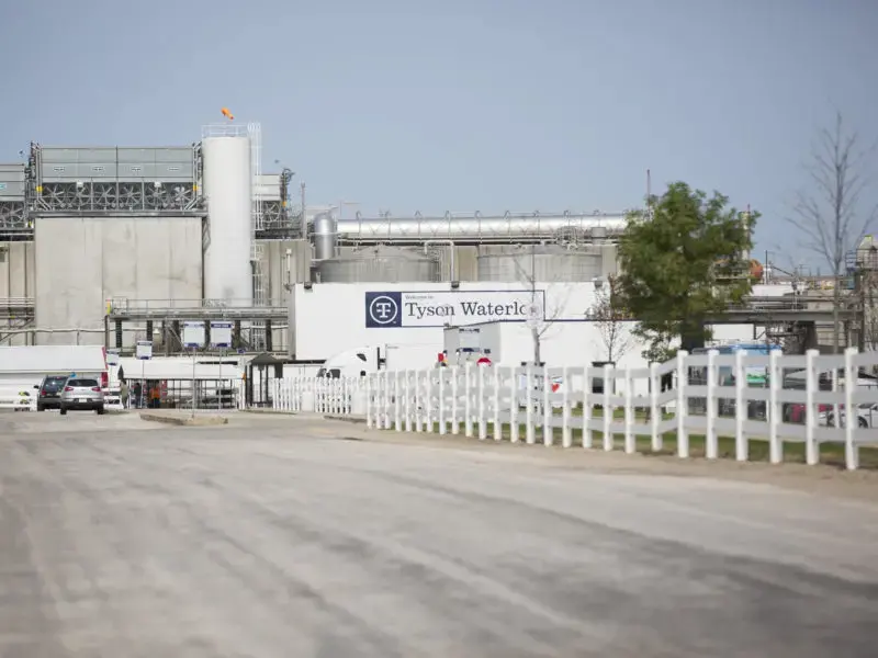 Tyson plant in Waterloo, Ia. Image courtesy of The Midwest Center for Investigative Reporting. United States, undated.