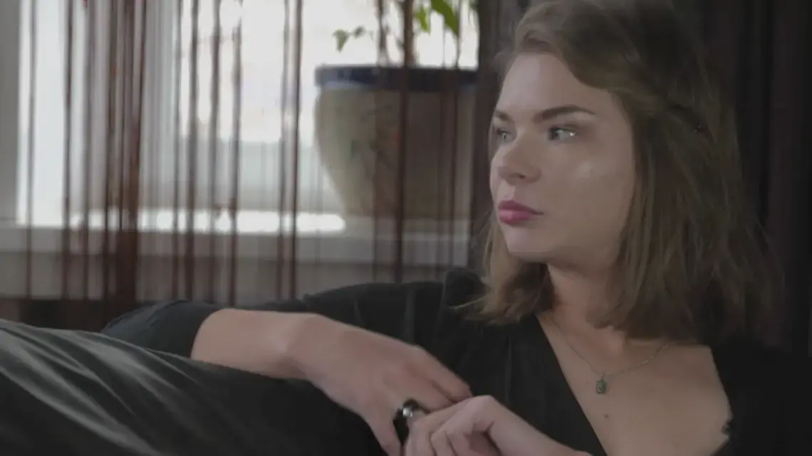 Anna Zhavnerovich spoke with Nick Schifrin about domestic violence in Russia. Still from video. Russia, 2017. Anna Zhavnerovich spoke with Nick Schifrin about domestic violence in Russia. Still from video. Russia, 2017.