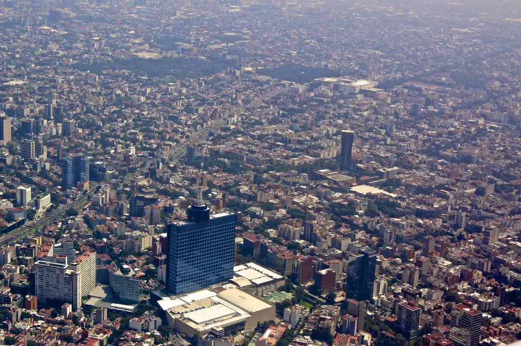 Ariel view of Mexico City and the World Trade Center Mexico City. Image by Isabel Izek. Mexico, 2016. Ariel view of Mexico City and the World Trade Center Mexico City. Image by Isabel Izek. Mexico, 2016.