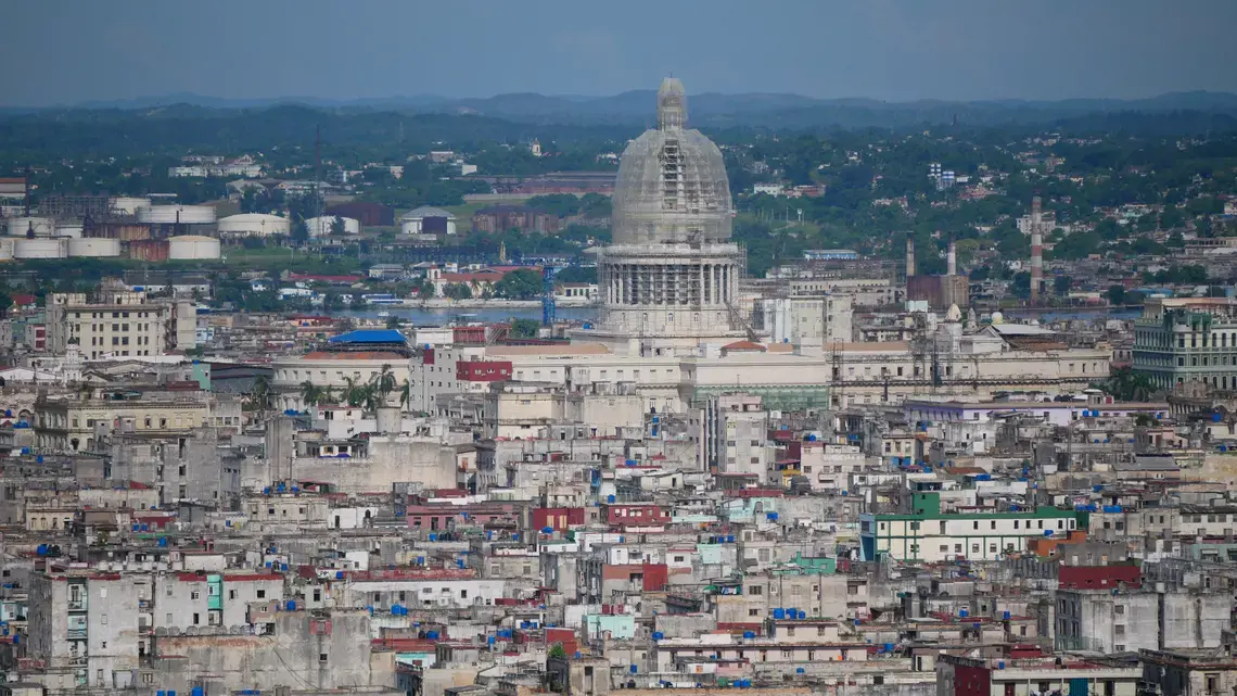Thousands of people live in buildings that are in danger of collapsing in Havana, Cuba. Image by Tracey Eaton. Cuba, 2018.