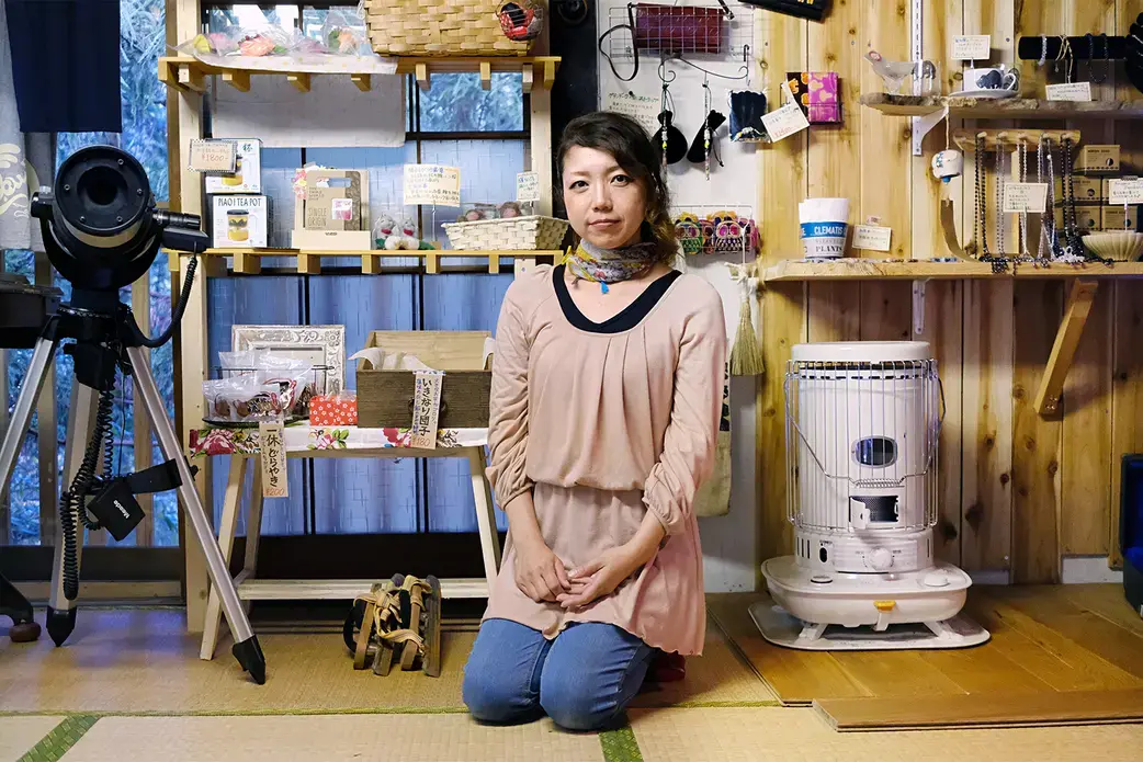Naoko Ida converted an old Japanese-style house into a cafe. Image courtesy of Emiko Jozuka. Japan, 2018.